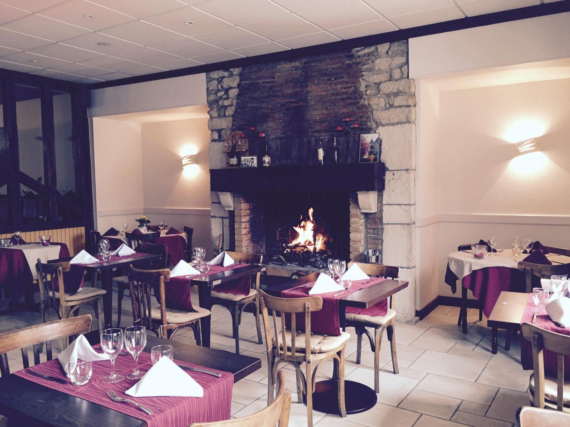 Hotel Du Commerce Bar-sur-Seine Εξωτερικό φωτογραφία